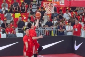 中国篮球vs中国队直播_中国篮球vs中国队比赛回放_中国篮球vs中国队精彩集锦回放