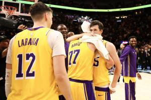 湖人vs东契奇直播_湖人vs东契奇比赛回放_NBA高清直播在线观看