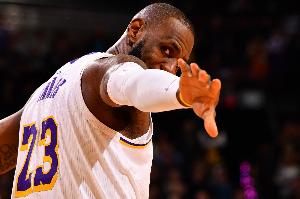 76人vs詹姆斯直播_76人vs詹姆斯比赛回放_NBA高清直播在线观看
