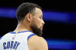 勇士vs库里直播_勇士vs库里比赛回放_NBA高清直播在线观看